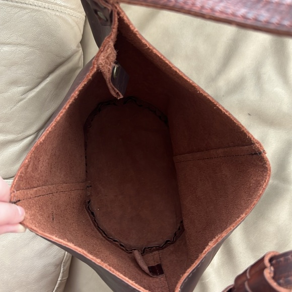 Portland Leather Large Lava Kangaroo Shoulder Bag - Picture 2 of 4